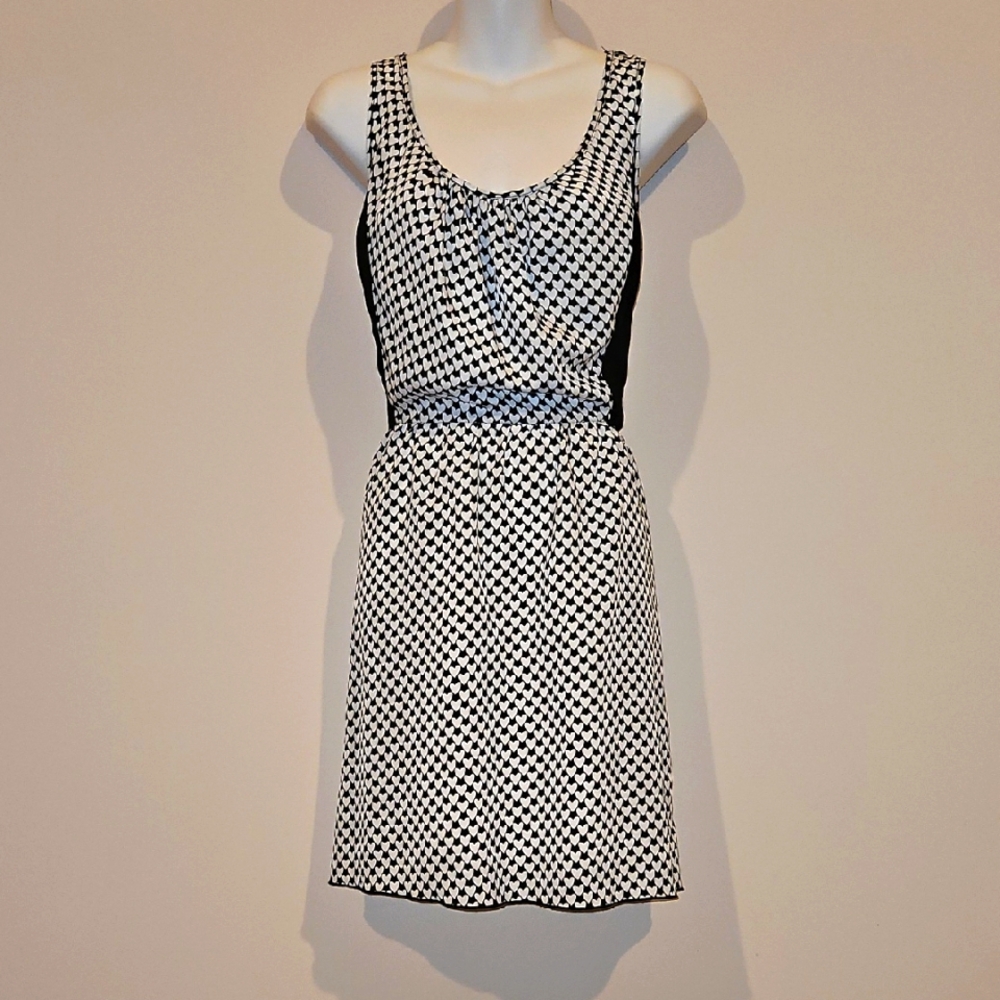 Black and White Sleeveless Dress